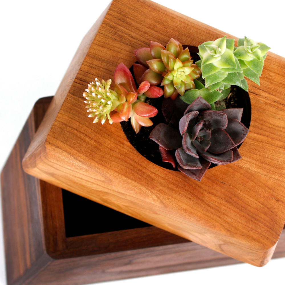 The Living Urn Planter - Greenhaven