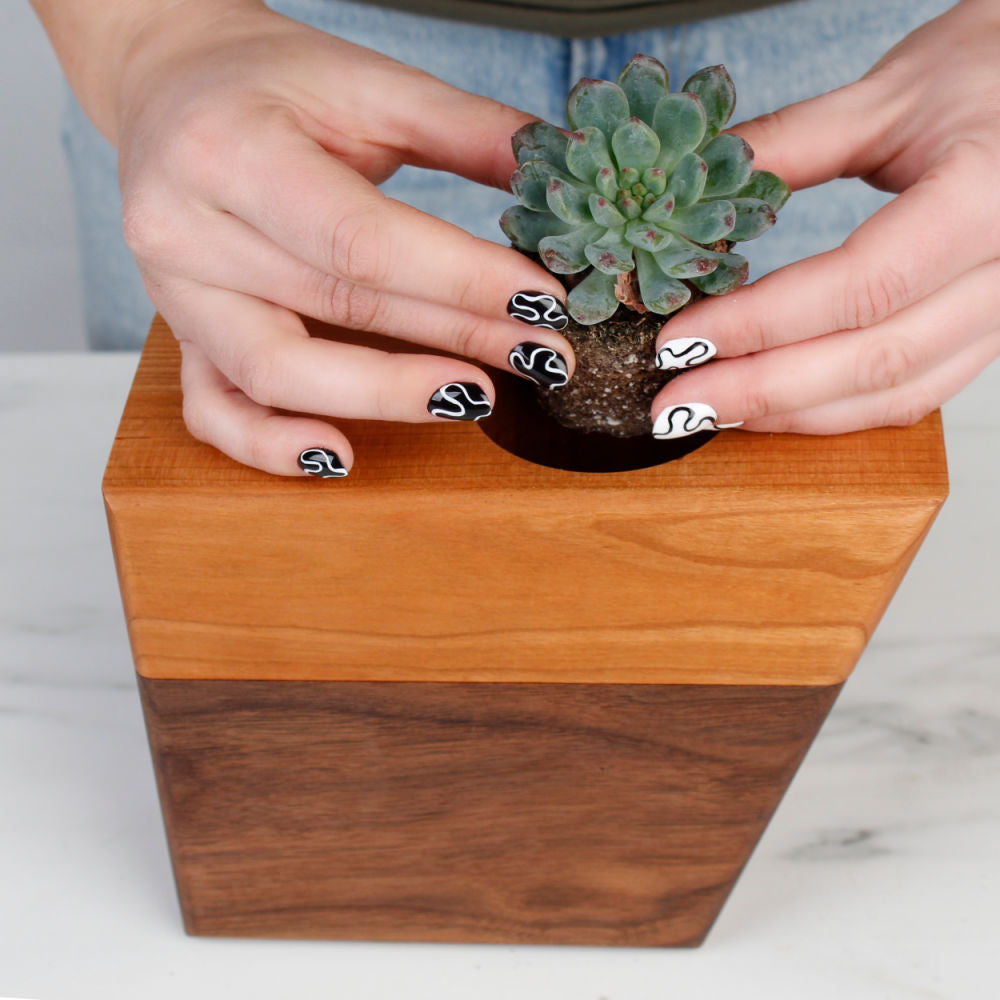 The Living Urn Planter™ Keepsake